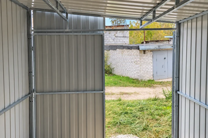Хозблок на участке покупателя